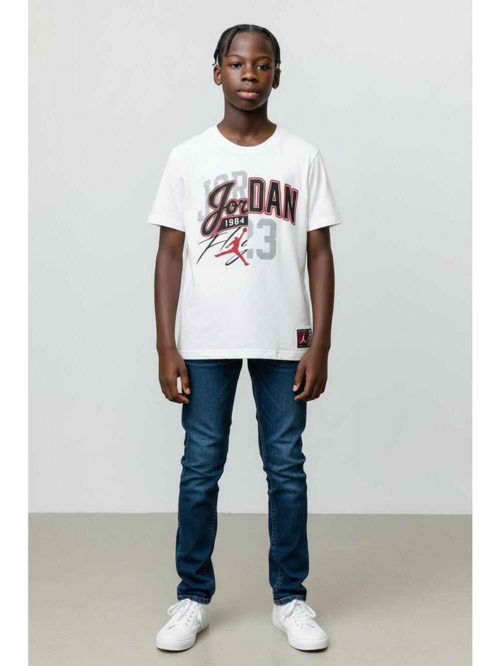NWT Jordan Kids Varsity Split T-Shirt Sail White Red Logo 95F224, Boys Size M